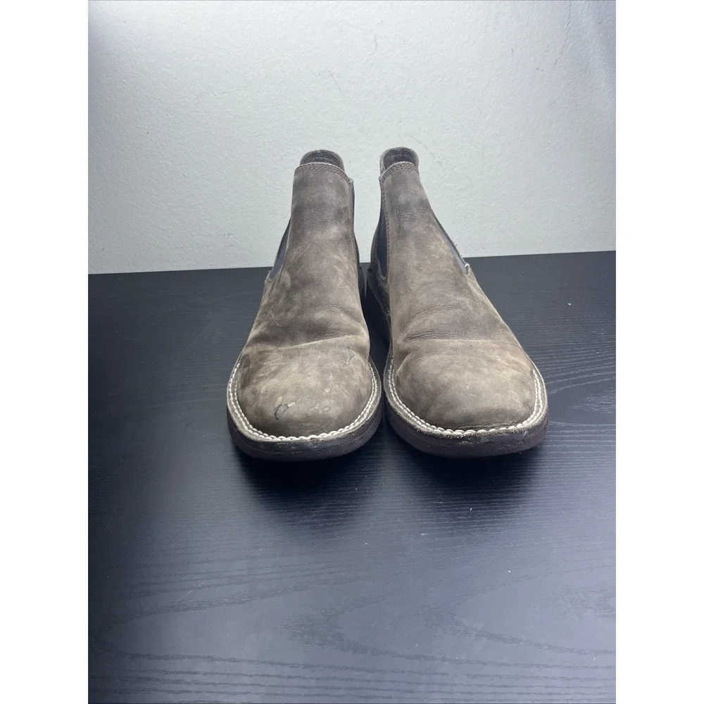 UGG Men's Size 9 Brown Suede Chelsea Boots Casual Slip On Shoe‎